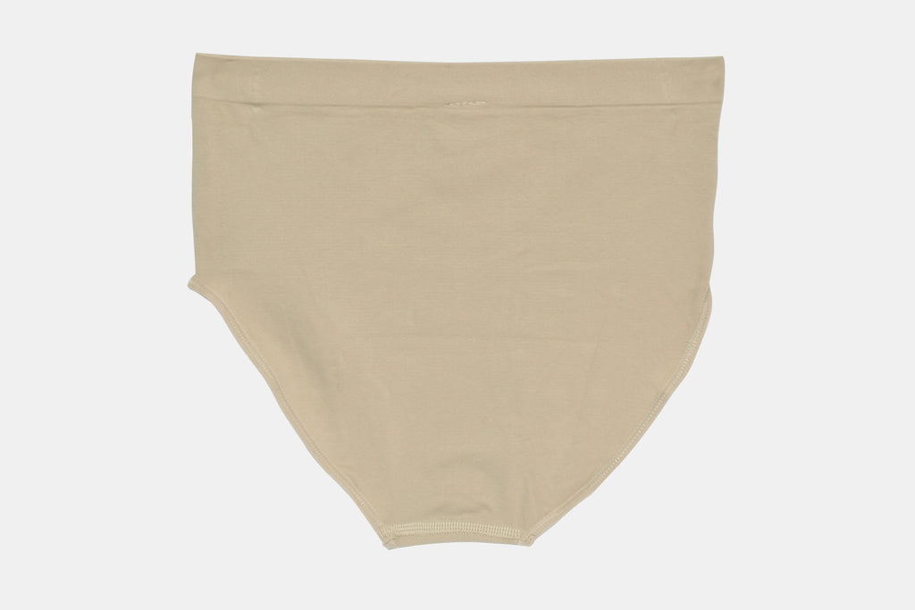 C4422 - Pantaleta Completa Siluette Color Negro Blanco Nude 1 pieza